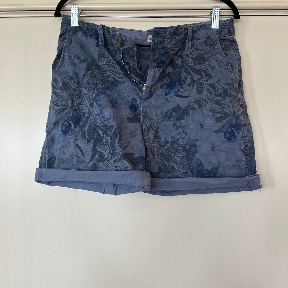 GAP, Girlfriend Chino Shorts, 4T, (fits like an 8)
